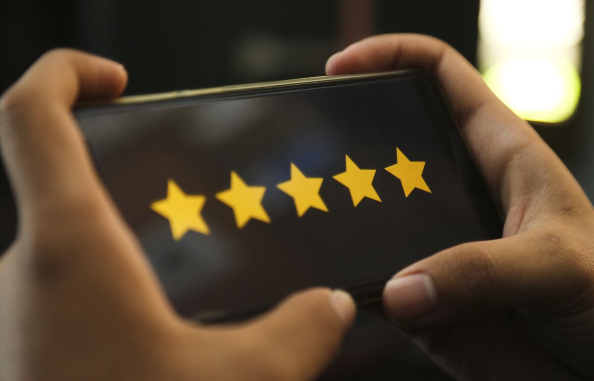 Das Angebot an Beratern ist enorm - doch an wen soll man sich wenden? /Bild: Adobe Stock Worauf sollte man beim Abschluss einer Krankenversicherung achten? /Bild: Adobe Stock